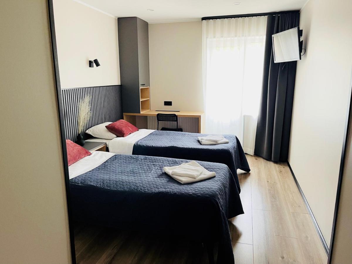 Hotel Vesiroos Pärnu Exterior foto